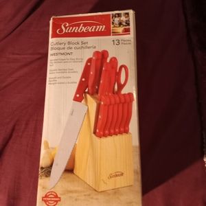 Sun beam cutlery set with butcher block holder